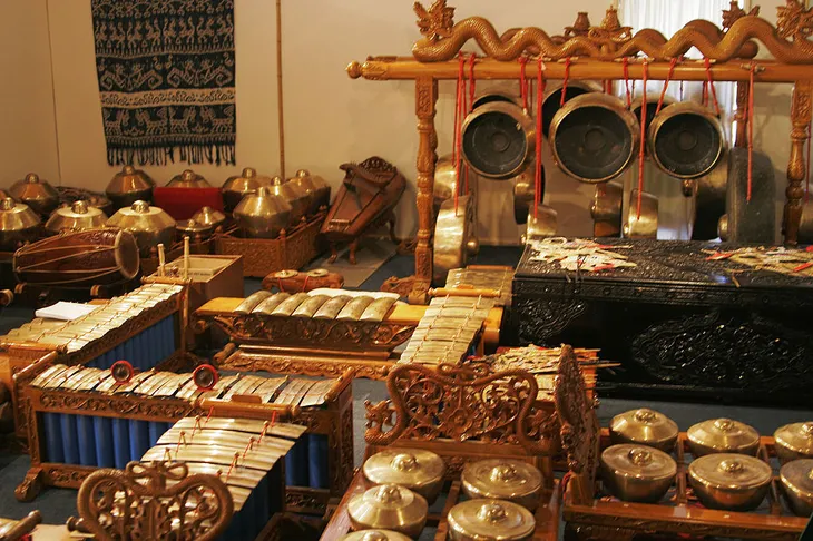 Alat musik Gamelan Kyai Cakung Timur
